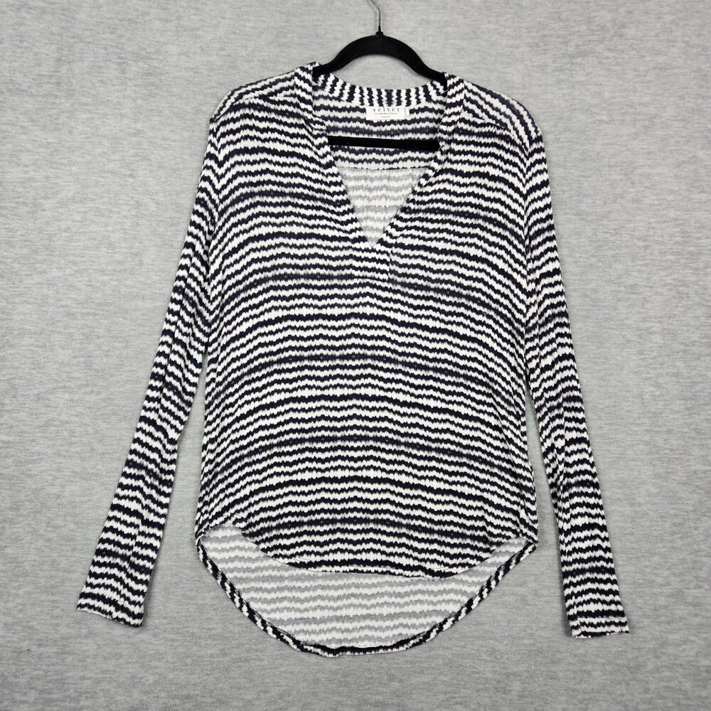 Velvet By Graham & Spencer Size S Gray White Wave Stripes V-neck Top